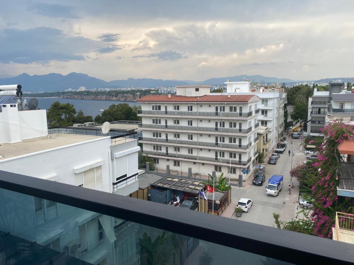 In The Middle Hotel Antalya Exterior photo