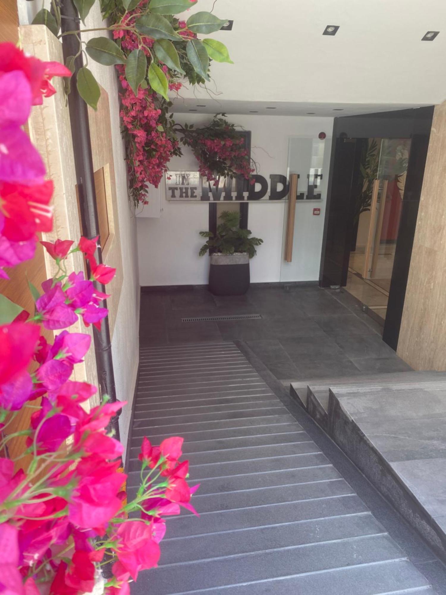 In The Middle Hotel Antalya Exterior photo