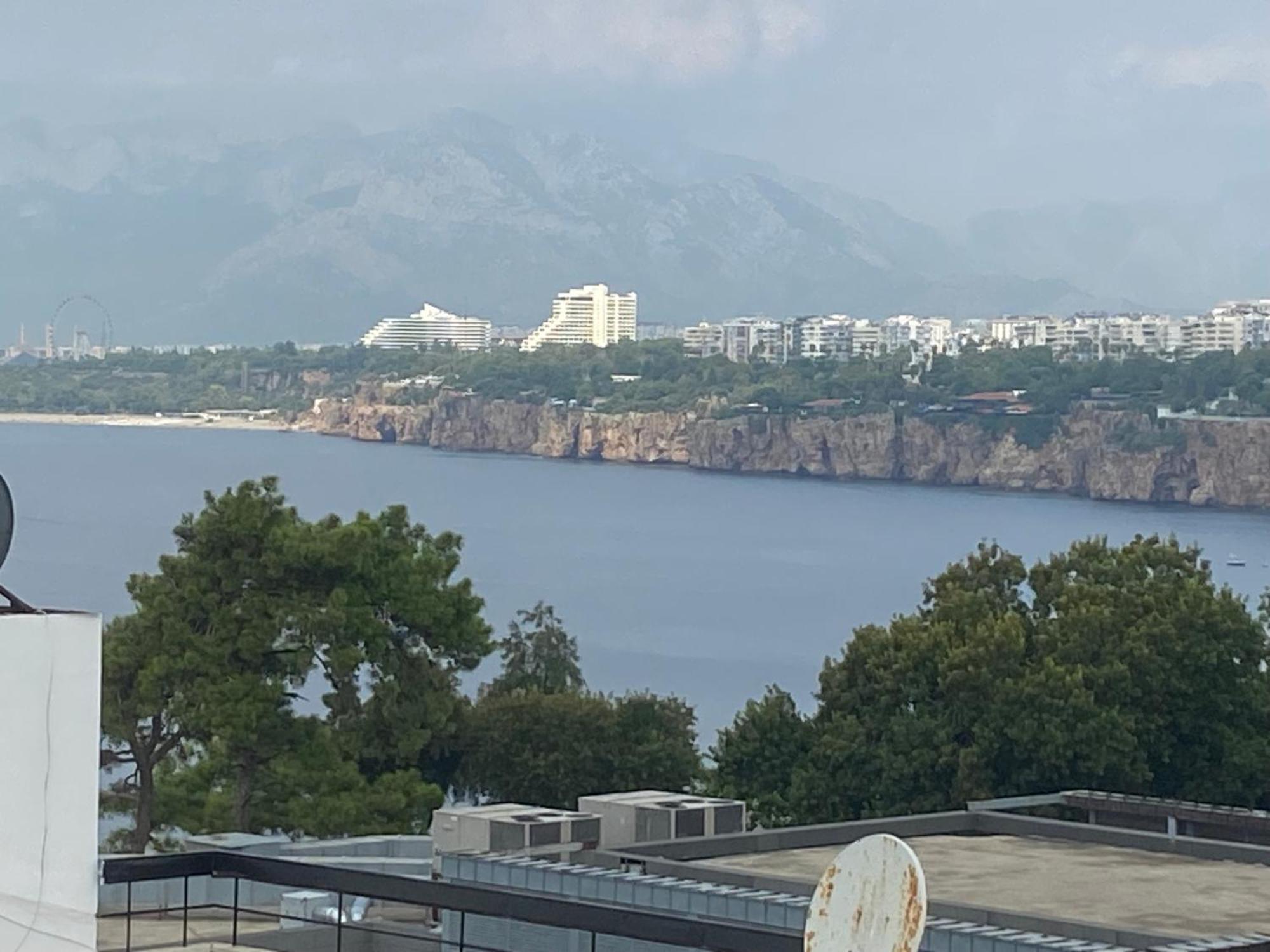 In The Middle Hotel Antalya Exterior photo