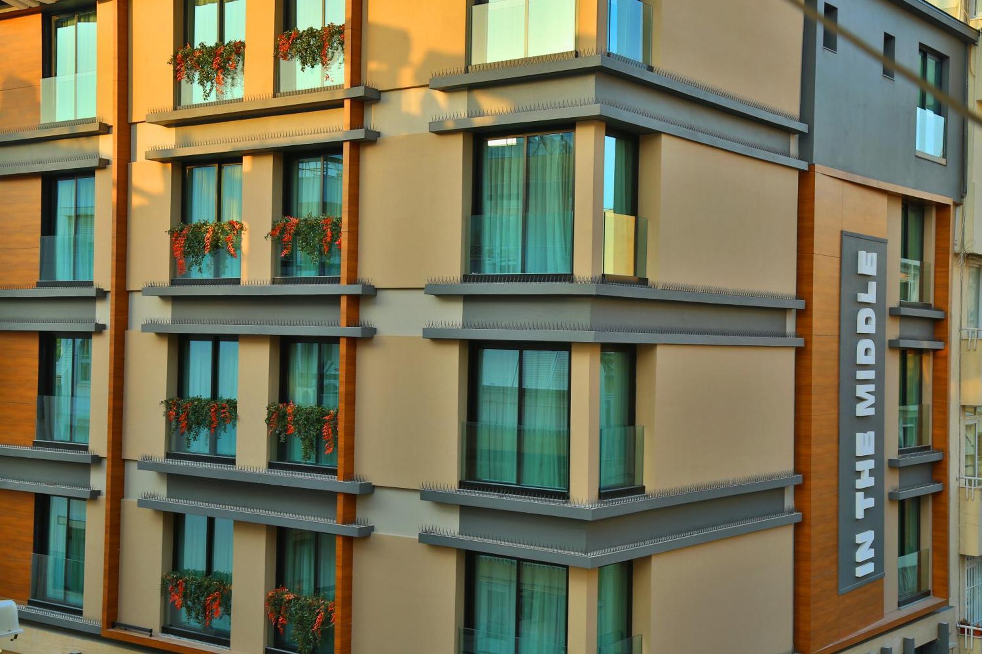 In The Middle Hotel Antalya Exterior photo